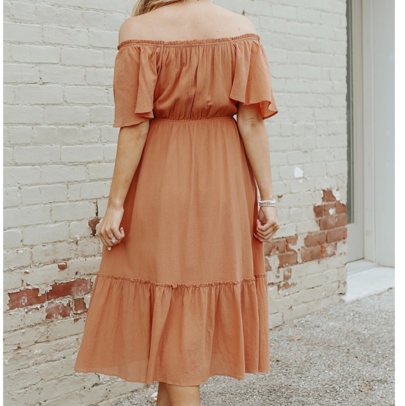 New! Off the shoulder button detail clay midi dress - Picture 6 of 10